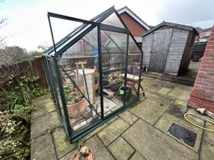 Photo 25- click for photo gallery